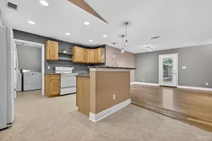 7117 Dale St, Pensacola, FL 32503 - Photo 5