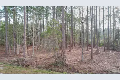 4529 Bayside Dr, Milton, FL 32583 - Photo 5