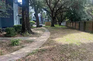 7225 W Fairfield Dr, Pensacola, FL 32506 - Photo 15