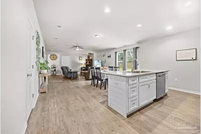 3210 Electra Dr, Milton, FL 32583 - Photo 9