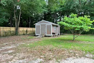 5905 Pamela Dr, Milton, FL 32570 - Photo 21