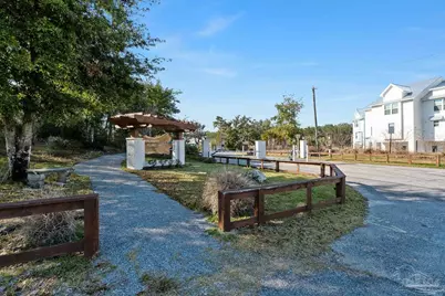 5400 North Shore Rd, Pensacola, FL 32507 - Photo 15