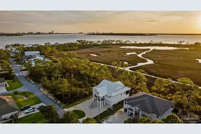 5400 North Shore Rd, Pensacola, FL 32507 - Photo 1