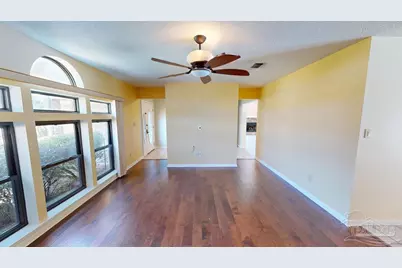 2221 Oxford Dr, Pensacola, FL 32503 - Photo 3