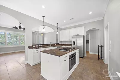 2208 McLeod St, Pensacola, FL 32502 - Photo 9