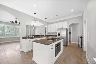 2208 McLeod St, Pensacola, FL 32502 - Photo 9