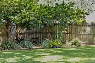 2208 McLeod St, Pensacola, FL 32502 - Photo 51