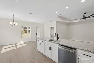 6094 Ashton Woods Cir, Milton, FL 32570 - Photo 7