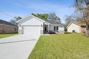 6094 Ashton Woods Cir, Milton, FL 32570 - Photo 1
