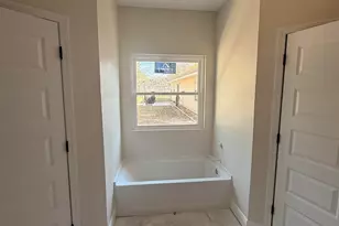 6094 Ashton Woods Cir, Milton, FL 32570 - Photo 13