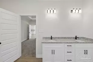 6094 Ashton Woods Cir, Milton, FL 32570 - Photo 15