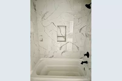 5585 Santa Monica St, Milton, FL 32583 - Photo 9