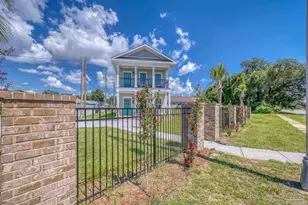 1940 Barrancas Ave, Pensacola, FL 32502 - Photo 5