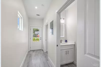 1940 Barrancas Ave, Pensacola, FL 32502 - Photo 37