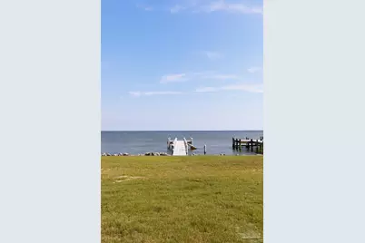 113 Bayshore Dr, Pensacola, FL 32507 - Photo 55
