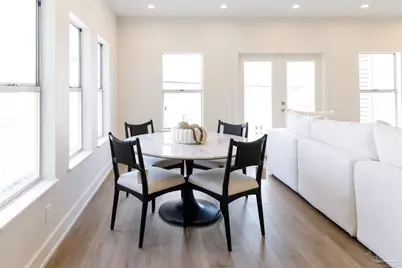 113 Bayshore Dr, Pensacola, FL 32507 - Photo 9