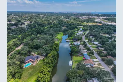 3290 Bayou Dr, Pensacola, FL 32505 - Photo 35