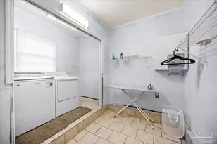 3290 Bayou Dr, Pensacola, FL 32505 - Photo 27