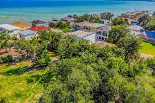 1522 White Caps Ln, Pensacola, FL 32507 - Photo 5
