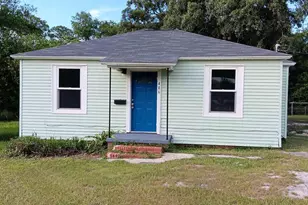 406 NW Syrcle Dr, Pensacola, FL 32507 - Photo 1