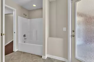 5305 Dalton Cir, Milton, FL 32570 - Photo 25