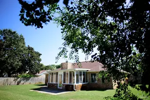 3876 Mariners Dr, Gulf Breeze, FL 32563 - Photo 37