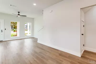 16 S M St, Pensacola, FL 32502 - Photo 9