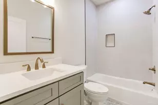 16 S M St, Pensacola, FL 32502 - Photo 11