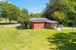 7103 Mobile Hwy, Bellview, FL 32526 - Photo 41