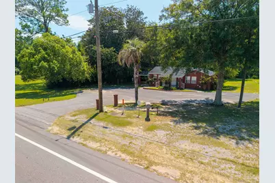 7103 Mobile Hwy, Bellview, FL 32526 - Photo 39