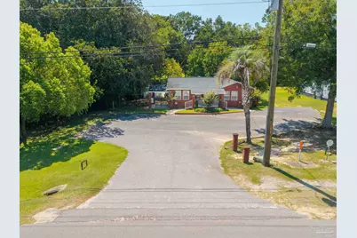 7103 Mobile Hwy, Bellview, FL 32526 - Photo 1