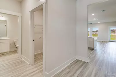 8649 Russellcross Blvd, Pensacola, FL 32507 - Photo 13