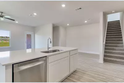 8649 Russellcross Blvd, Pensacola, FL 32507 - Photo 9