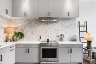 17 S Palafox Pl, Pensacola, FL 32502 - Photo 9