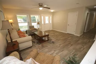 5720 Redwood Dr, Milton, FL 32570 - Photo 7