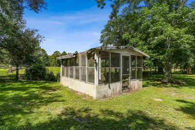 939 Avalon Blvd, Milton, FL 32583 - Photo 17