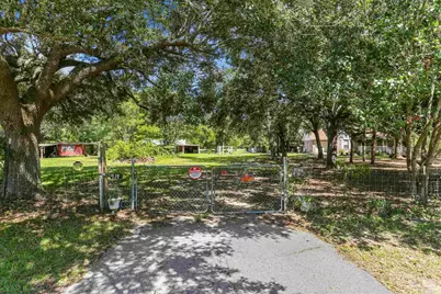 939 Avalon Blvd, Milton, FL 32583 - Photo 13