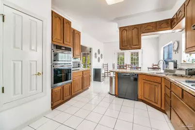 5708 Lakeside Ct, Milton, FL 32583 - Photo 9