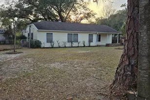 32 Bertram St, Pensacola, FL 32506 - Photo 1