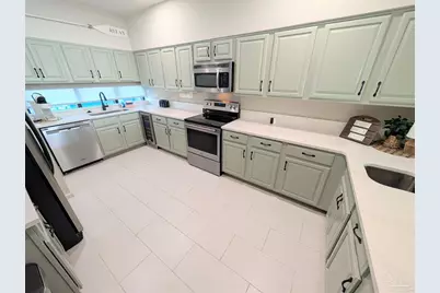 1390 Ft Pickens Rd #124, Pensacola Beach, FL 32561 - Photo 9