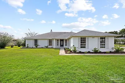 2215 Blue Lake Dr, Pensacola, FL 32506 - Photo 3
