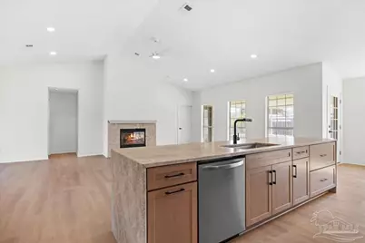 2215 Blue Lake Dr, Pensacola, FL 32506 - Photo 11