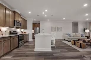 7604 Piper Cir, Milton, FL 32583 - Photo 9