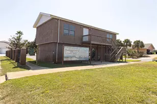 1717 E Smugglers Cove Dr, Gulf Breeze, FL 32563 - Photo 3