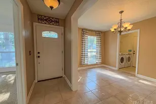 6902 Hanover Ct, Milton, FL 32570 - Photo 3