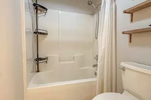 6902 Hanover Ct, Milton, FL 32570 - Photo 25