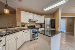 6902 Hanover Ct, Milton, FL 32570 - Photo 9