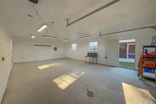 6902 Hanover Ct, Milton, FL 32570 - Photo 37