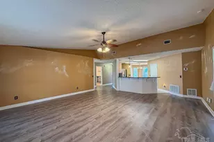 6902 Hanover Ct, Milton, FL 32570 - Photo 13