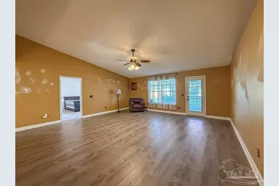 6902 Hanover Ct, Milton, FL 32570 - Photo 15